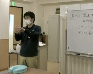 体の連動を知り、動きを整える〜整動鍼〜 | アルファ医療福祉専門学校｜柔整・鍼灸・保育・介護・福祉の国家資格取得